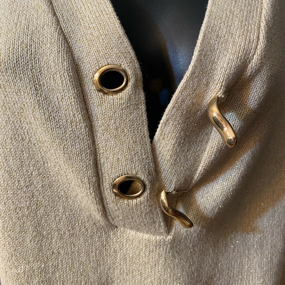 CHARTER CLUB Ivory and Gold Metallic Sweater with gold Hinged Closures - Picture 14 of 16